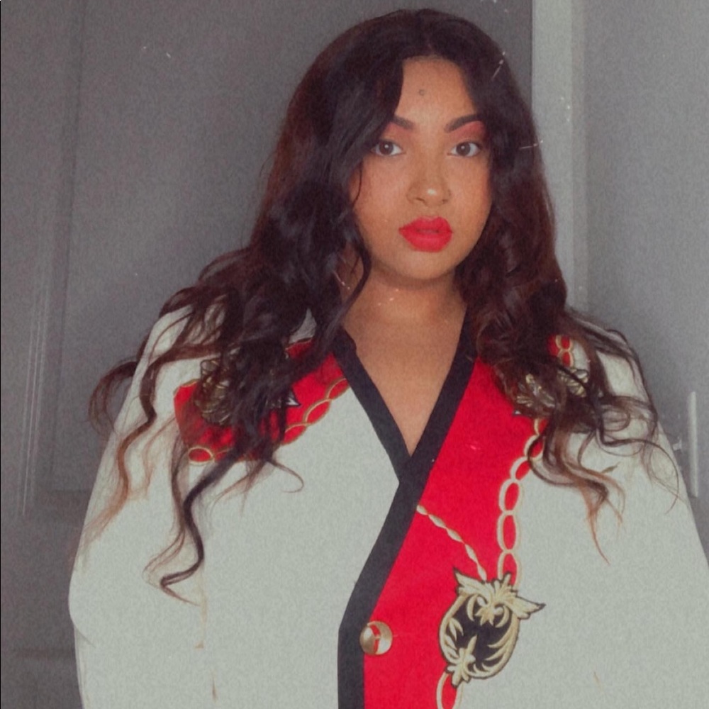 Meet your Posher, Deshondra